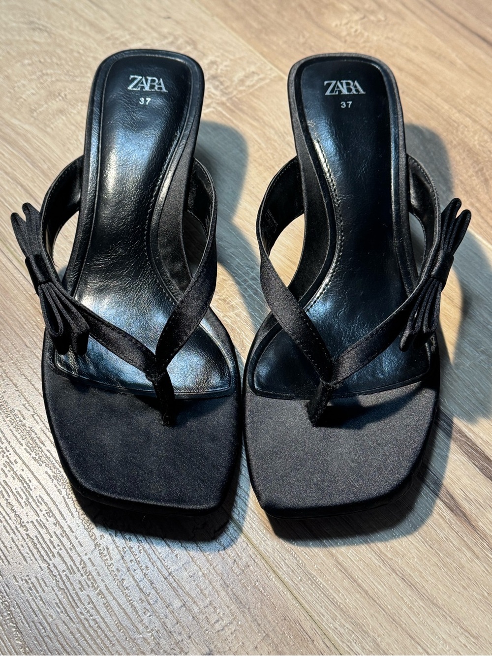 Zara Black Thong Mule Sandals with Bow Accent